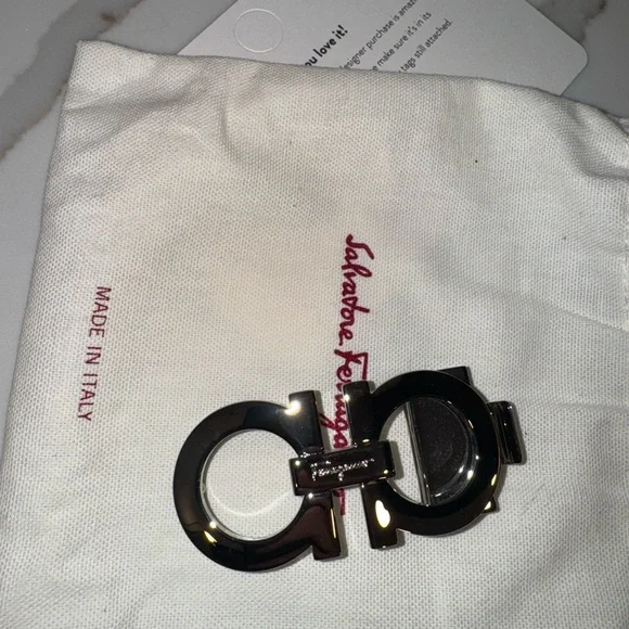 New Salvatore Ferragamo Reversible and Adjustable Gancini belt (blk and brwn) - Picture 7 of 14